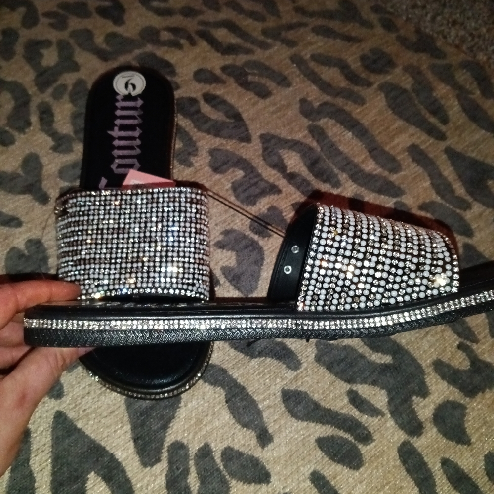 NWT JUICY COUTURE SANDALS